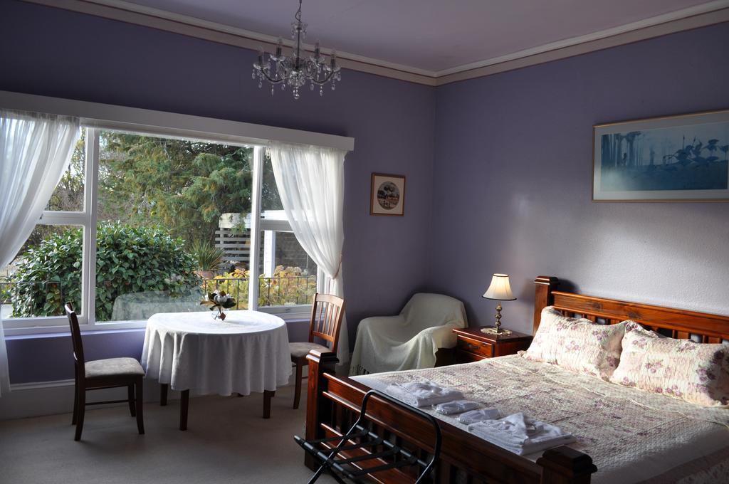 Roslyn House Bed & Breakfast Bushy Park Esterno foto