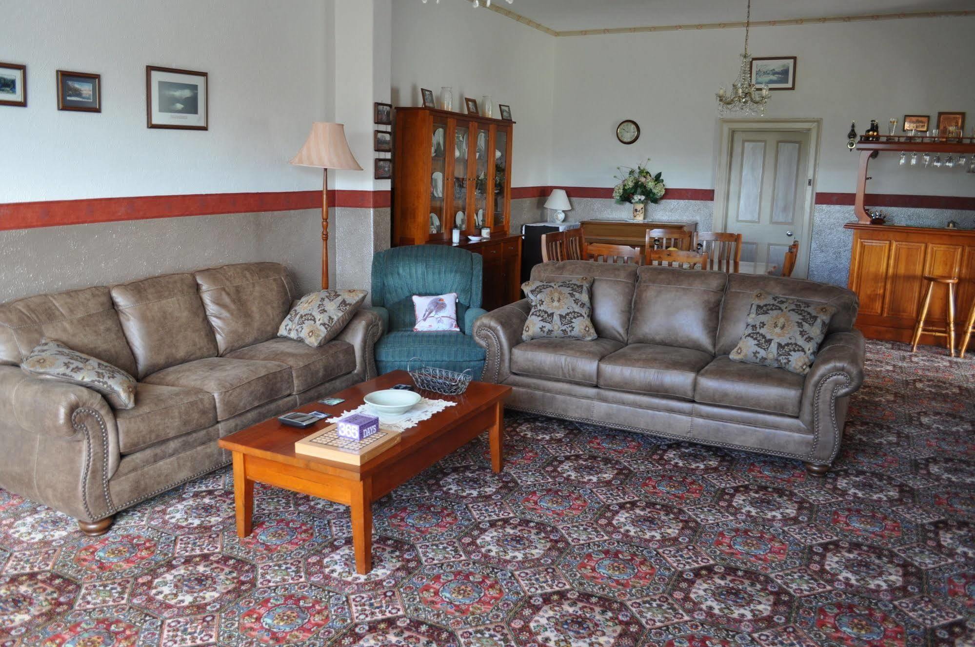 Roslyn House Bed & Breakfast Bushy Park Esterno foto